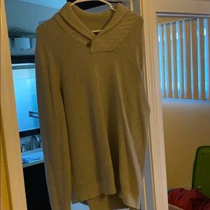 Banana Republic Gray V-Neck